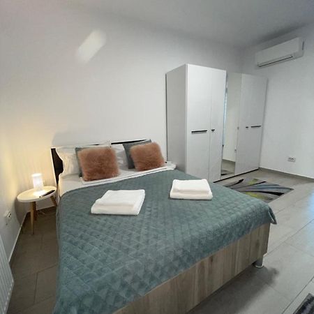 Studio Apartment Palas Mall Iasi Exterior photo